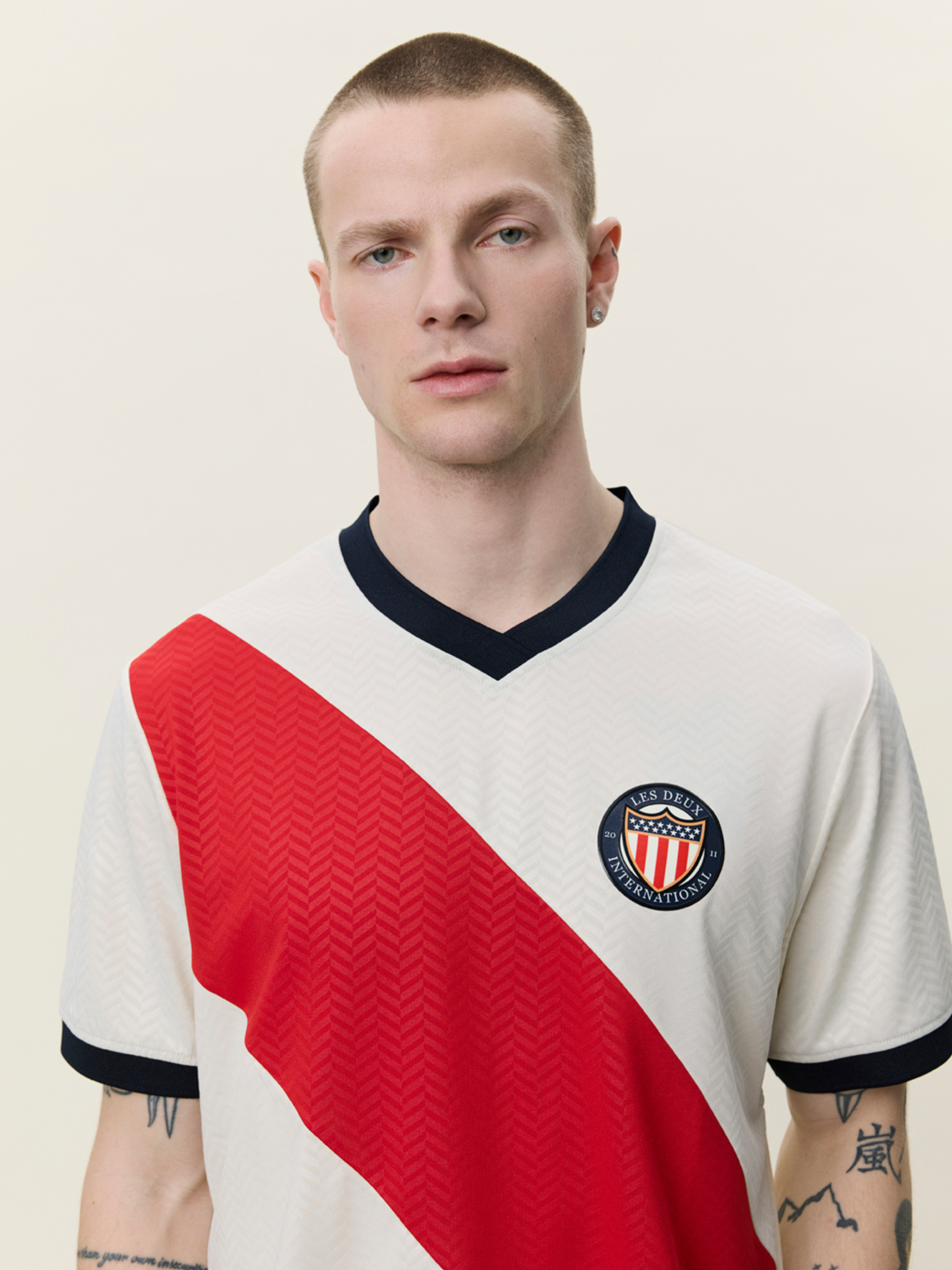Les Deux USA United States of America Football Jersey Ivory White 2026 World Cup Soccer Merch Men’s Top for Men Lightweight Soft Sport Jerseys for Guys Athens GA Georgia Kempt Menswear Store Near Ne