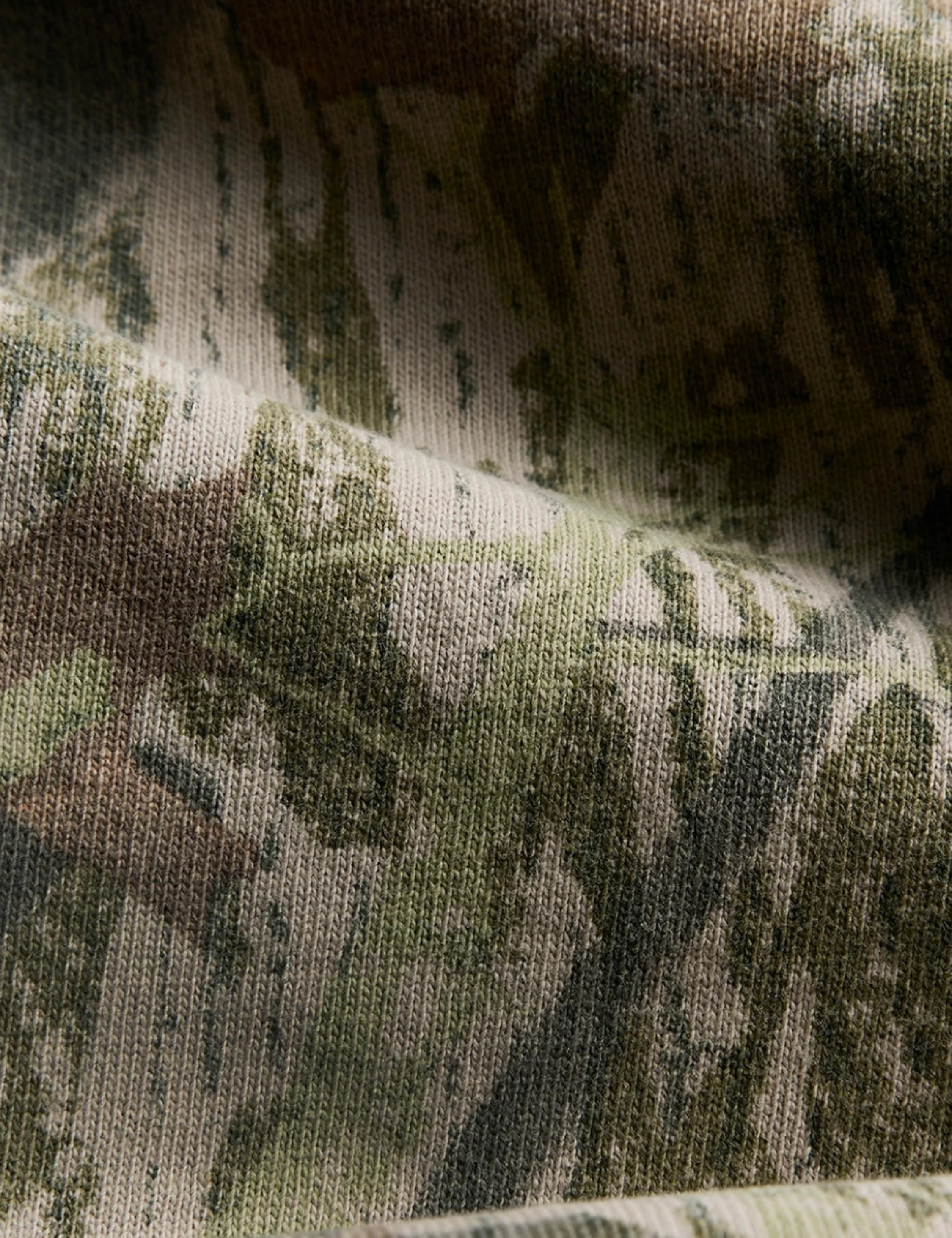 AS-Colour_Brand_Product_Pics_-_AS_Colour_Heavyweight_Relaxed_Tee_FADED_CAMO_2.png
