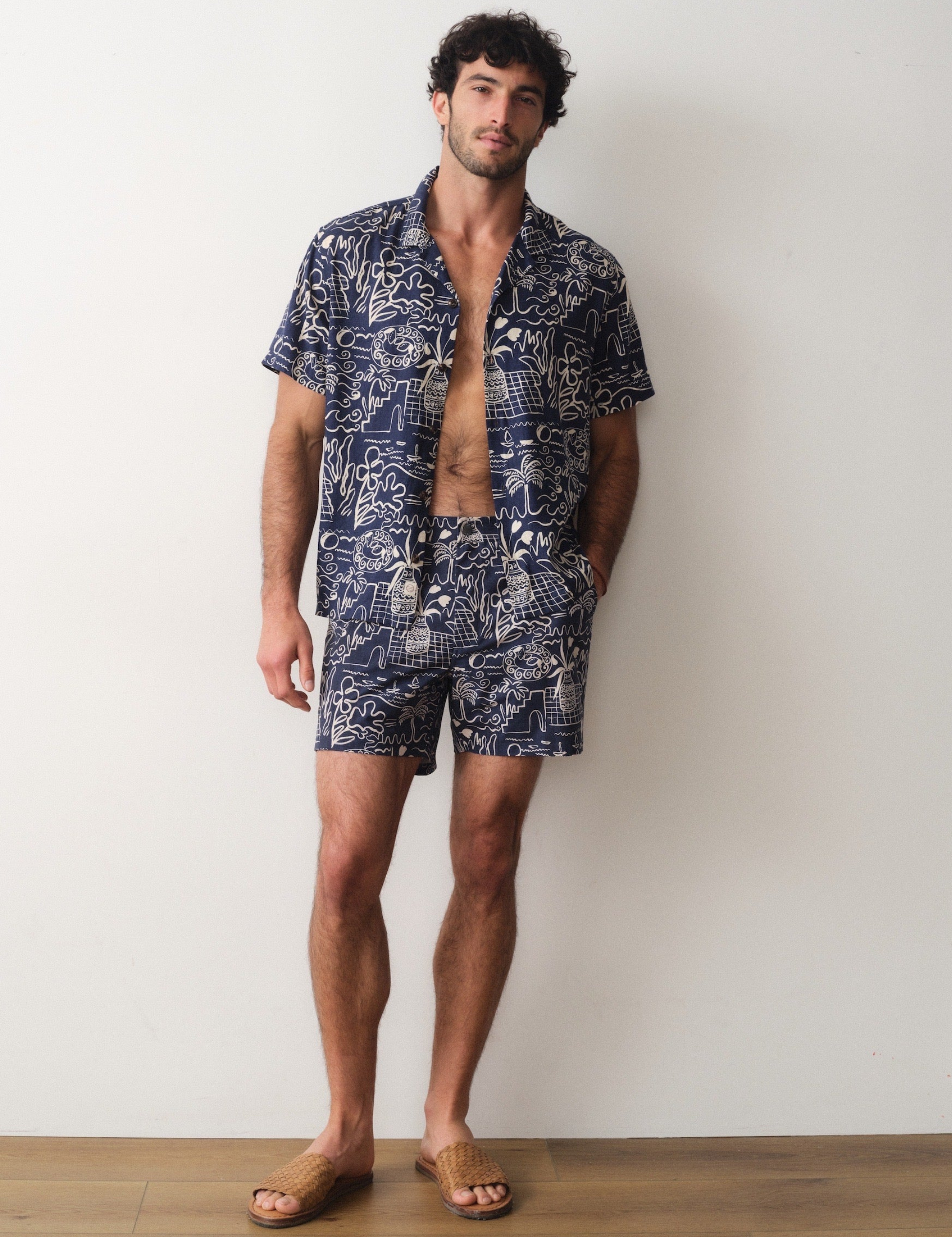 Marine Layer Tailored Swim Trunk 5 Inch Inseam Navy Blue White Island Motif Print Swimshorts Men’s Swim Swimwear Bathing Suit for Guys Men’s Bottoms for Summer Vacation Outfits for Men Athens GA Georgia Kempt Menswear Store Near Me