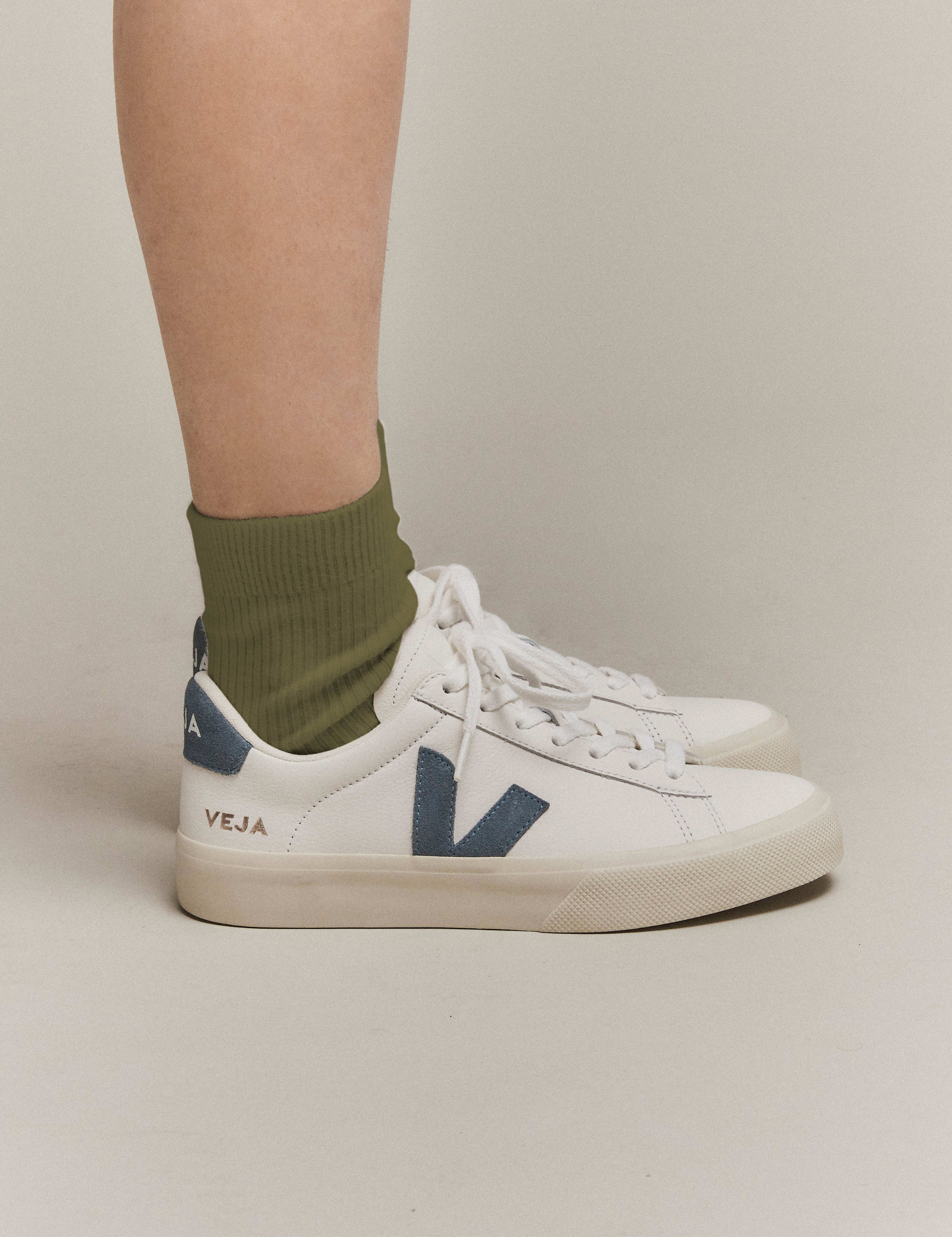 Veja-Product_Pics_-_Veja_Campo_Leather_Sneaker_Extra_White_California_4.png